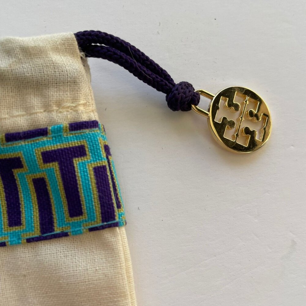 Tory Burch Beige Shoe Dust Bag 12X15 Inches Drawstring Gold Logo Charm 2 Piece - Picture 2 of 4